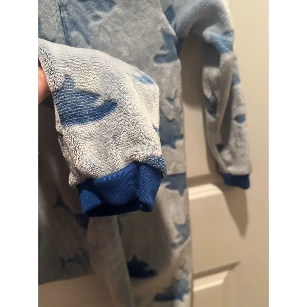 Saint Eve Youth Hooded Fleece Sleeper with Shark Print Size S (7/8)